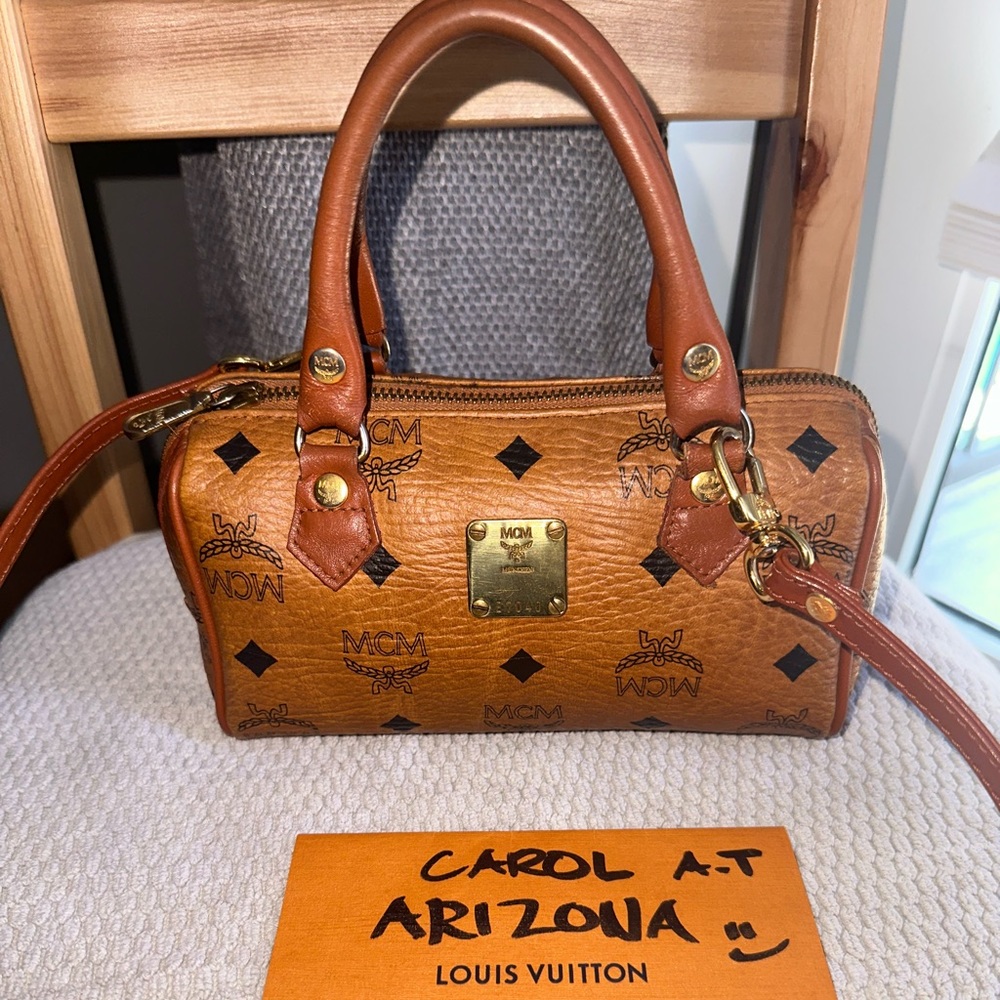 Vintage MCM mini boston.